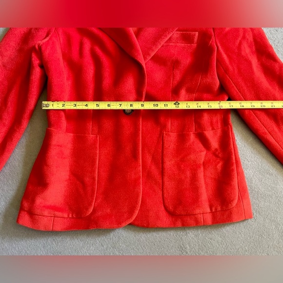 Chadwick’s Blazer Women’s Red Velvet Suit Jacket Size 10P - Picture 3 of 6